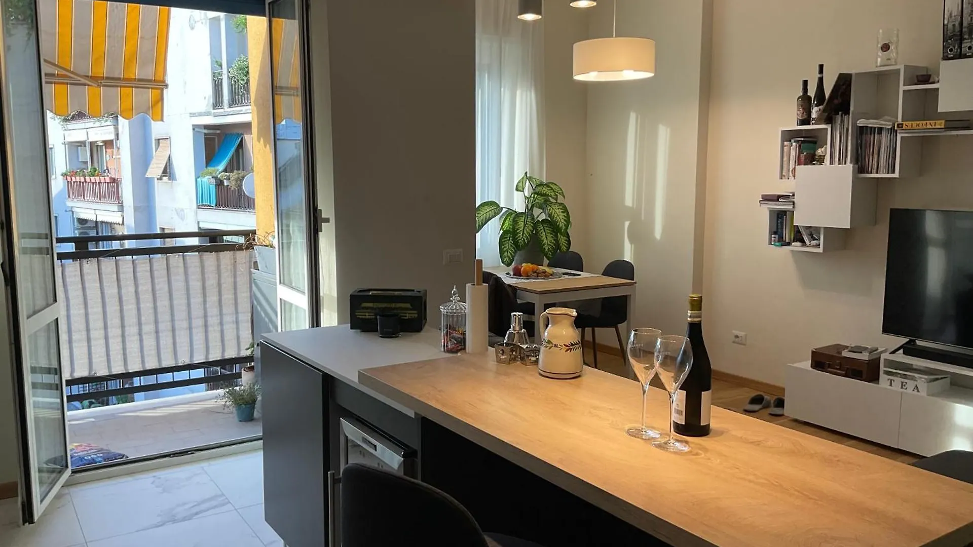 Modern And Cozy Apartment In Central Milan 0*,